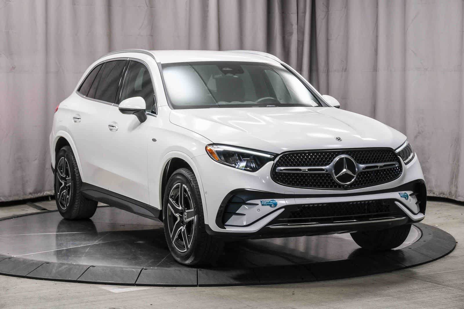 Used 2025 Mercedes-Benz GLC 350e 4MATIC image 5
