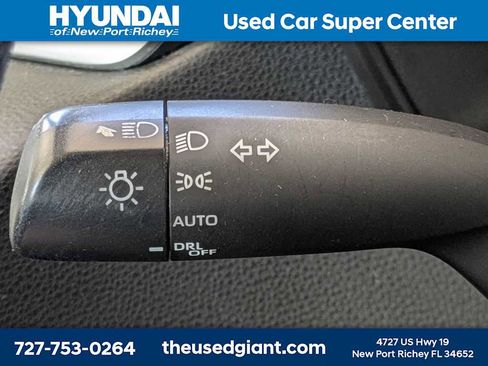 Used 2021 Toyota Corolla LE FWD image 29