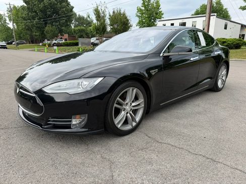 Used 2015 Tesla Model S 70D AWD/4WD image 9