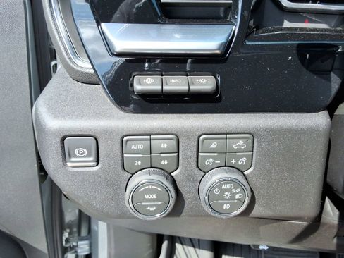 New 2026 Chevrolet Silverado 3500 High Country w/ High Country Premium Package AWD/4WD image 36