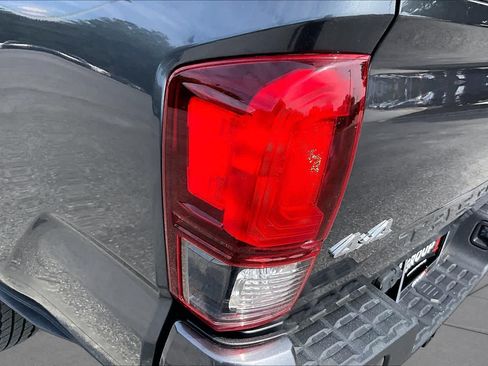 Used 2022 Toyota Tacoma SR AWD/4WD image 28