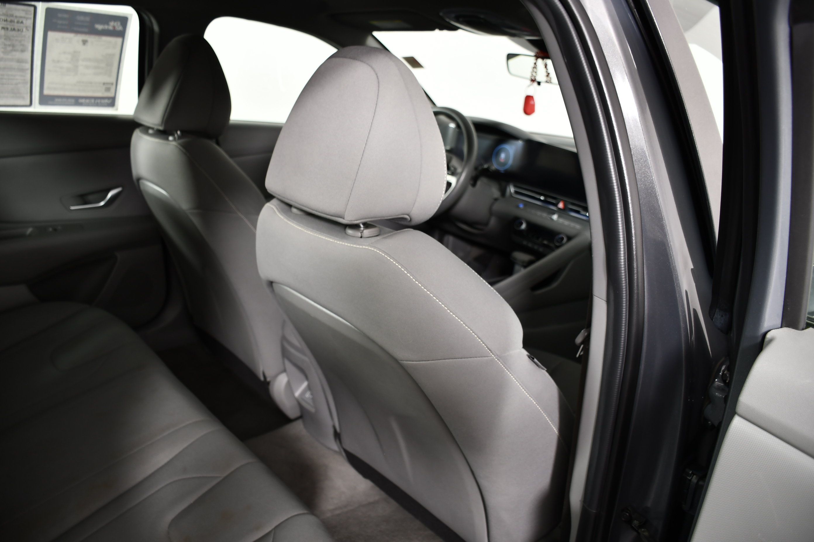 Used 2024 Hyundai Elantra SEL FWD image 46