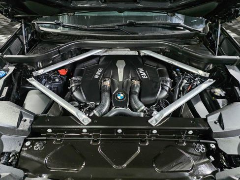 Used 2019 BMW X5 xDrive50i w/ M Sport Package image 34