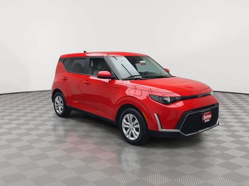 Used 2024 Kia Soul LX FWD image 24