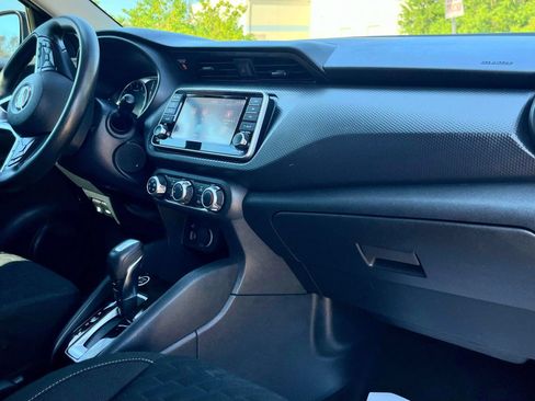Used 2021 Nissan Kicks S w/ Interior Electronics Package FWD image 23