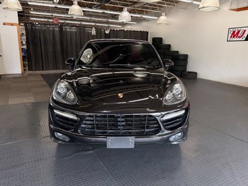 Used 2014 Porsche Cayenne GTS AWD/4WD image 3