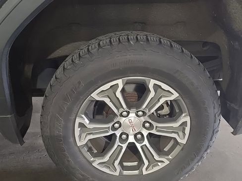 Used 2019 GMC Sierra 1500 SLE w/ X31 Off-Road Package AWD/4WD image 21