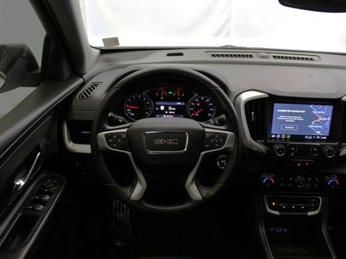 Used 2022 GMC Terrain SLE w/ Driver Convenience Package FWD image 24