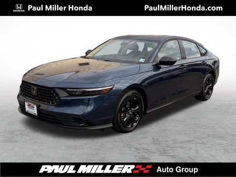 Used 2025 Honda Accord SE image 1