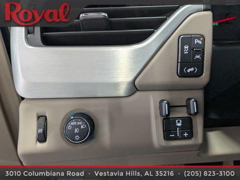 Used 2018 GMC Yukon XL SLT w/ Premium Edition RWD image 23