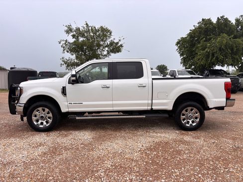 Used 2019 Ford F250 Lariat w/ Lariat Ultimate Package AWD/4WD image 2