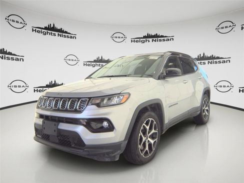 Used 2025 Jeep Compass Limited AWD/4WD image 1
