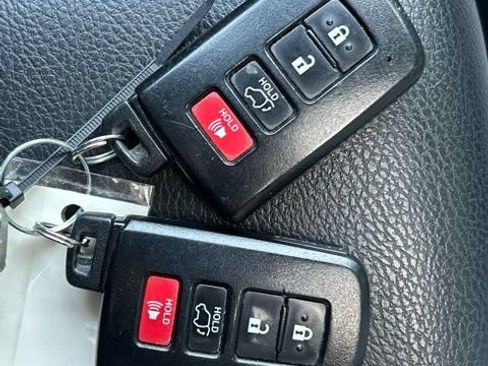 Used 2018 Toyota RAV4 Adventure AWD/4WD image 60