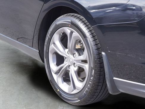 Certified 2024 Honda Accord EX image 9