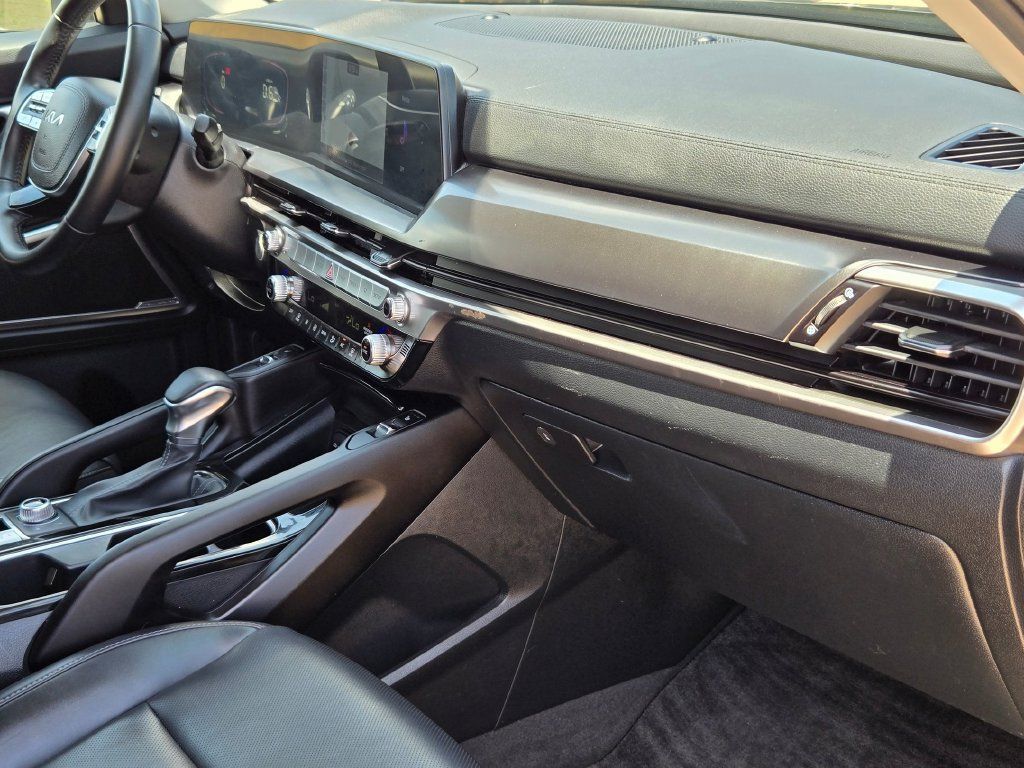 Used 2025 Kia Telluride S AWD/4WD image 28