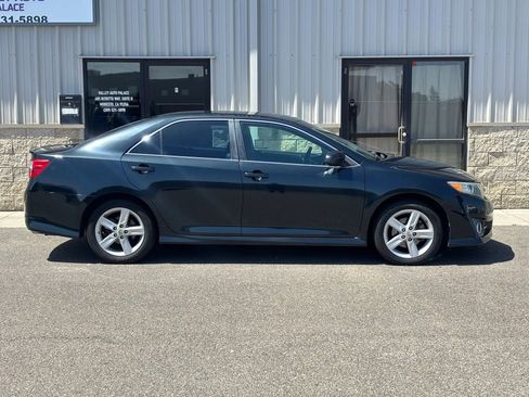 Used 2012 Toyota Camry SE FWD image 2