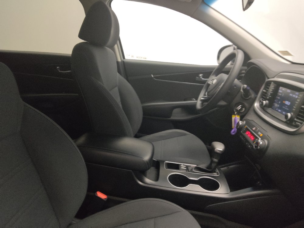 Used 2019 Kia Sorento AWD V6 image 21