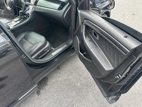 Used 2013 Ford Taurus SHO image 36