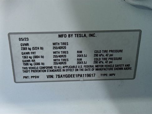 Used 2023 Tesla Model Y Long Range image 39