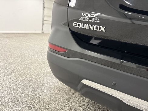 Used 2024 Chevrolet Equinox LT image 32