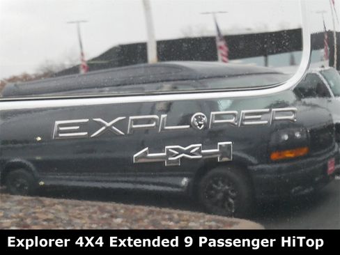 New 2025 GMC Savana 2500 Extended w/ Driver Convenience Package image 9