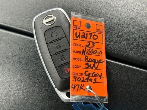 Used 2023 Nissan Rogue SV AWD/4WD image 38