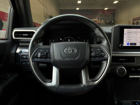 Used 2025 Toyota 4Runner SR5 RWD image 31