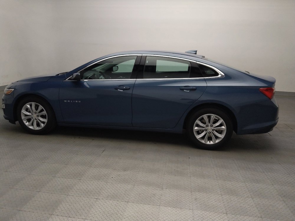 Used 2025 Chevrolet Malibu LT FWD image 3