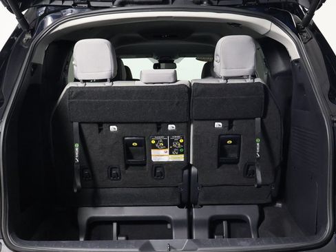 Used 2026 Toyota Sienna LE FWD image 15