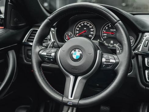 Used 2016 BMW M4 Convertible image 57