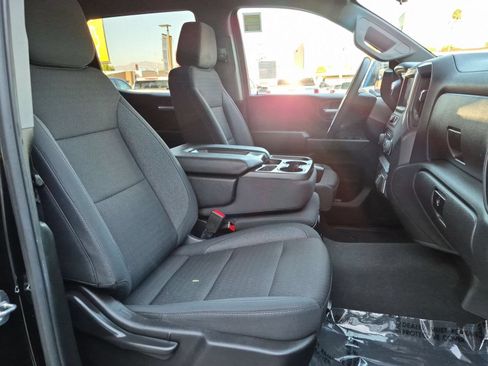 Used 2023 Chevrolet Silverado 1500 Custom Trail Boss AWD/4WD image 27