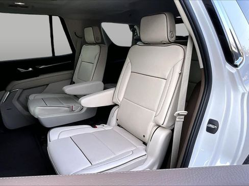 Used 2023 GMC Yukon Denali w/ LPO, Floor Liner Package AWD/4WD image 21