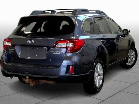 Used 2016 Subaru Outback 2.5i Premium image 12