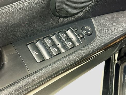 Used 2013 BMW 335i Convertible image 17