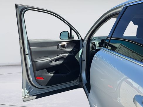 Certified 2026 Kia Sorento LX FWD image 36