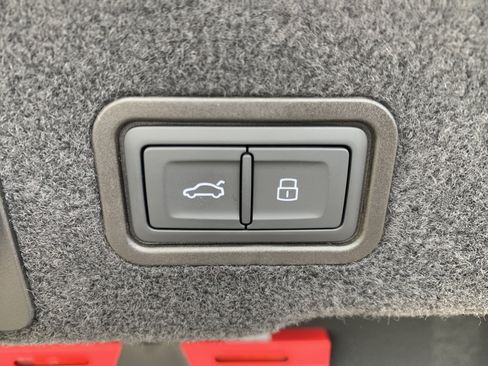New 2026 Audi A8 L 3.0T AWD/4WD image 22