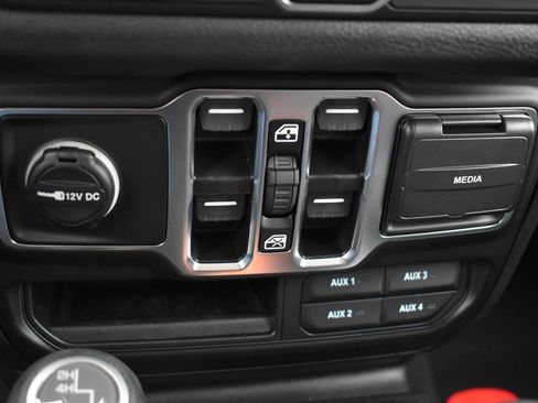 New 2026 Jeep Wrangler Unlimited Sport image 28