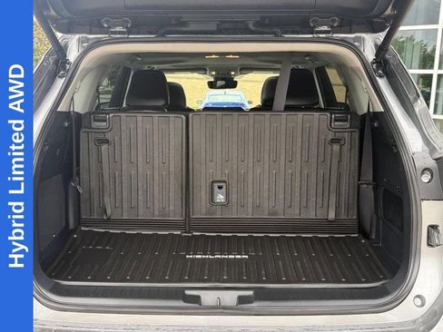 Used 2025 Toyota Highlander Limited AWD/4WD image 5