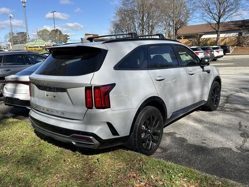 Used 2022 Kia Sorento SX image 5