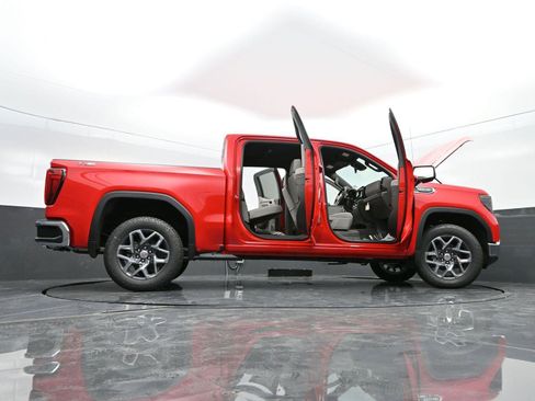Used 2024 GMC Sierra 1500 SLE w/ Preferred Package image 58