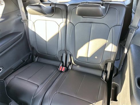 New 2025 Jeep Grand Cherokee L Limited image 10