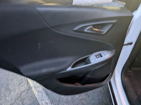 Used 2018 Chevrolet Malibu LT w/ Redline Edition image 10