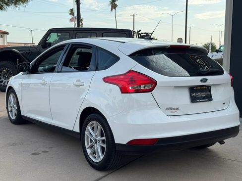 Used 2018 Ford Focus SE FWD image 8