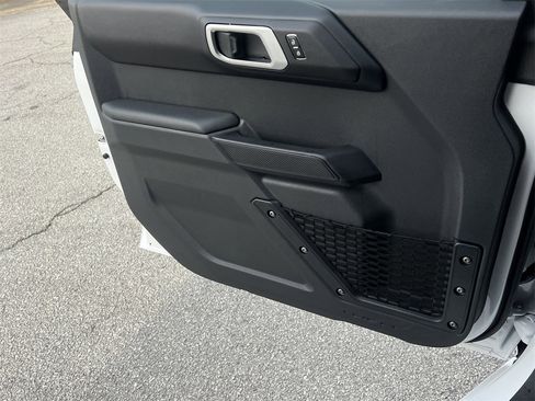 New 2025 Ford Bronco Badlands image 17