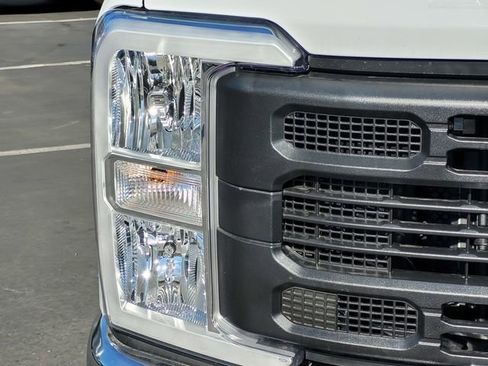 New 2026 Ford F250 XL w/ XL Chrome Package RWD image 10