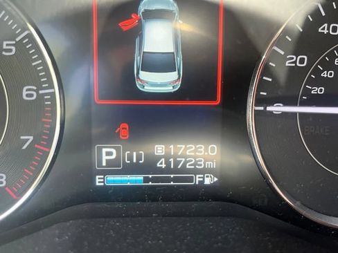 Used 2023 Subaru Impreza 2.0i Limited AWD/4WD image 9