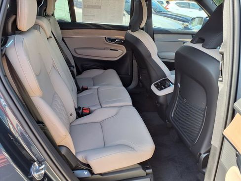 New 2026 Volvo XC90 B6 Plus w/ Protection Package Premier image 10