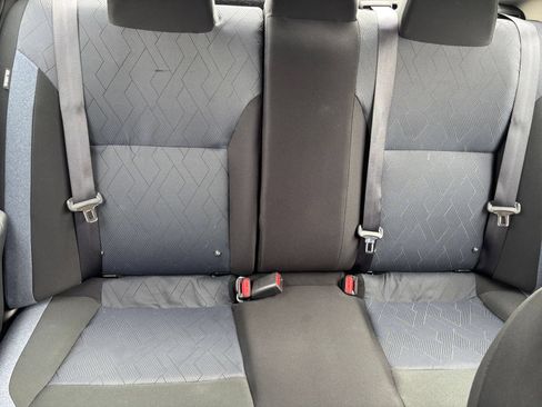 Used 2025 Nissan Versa SV FWD image 36