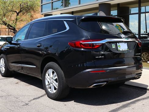 Used 2018 Buick Enclave Essence w/ Trailering Package FWD image 9