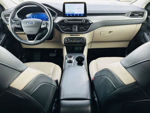 Used 2021 Ford Escape Titanium image 26